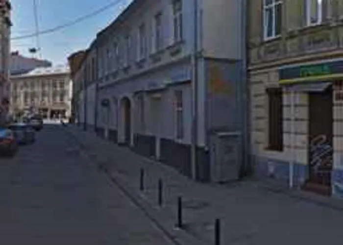 Квартира На Вулиці Наливайка 7 В Центрі Біля Оперного Театру Після Ремонту