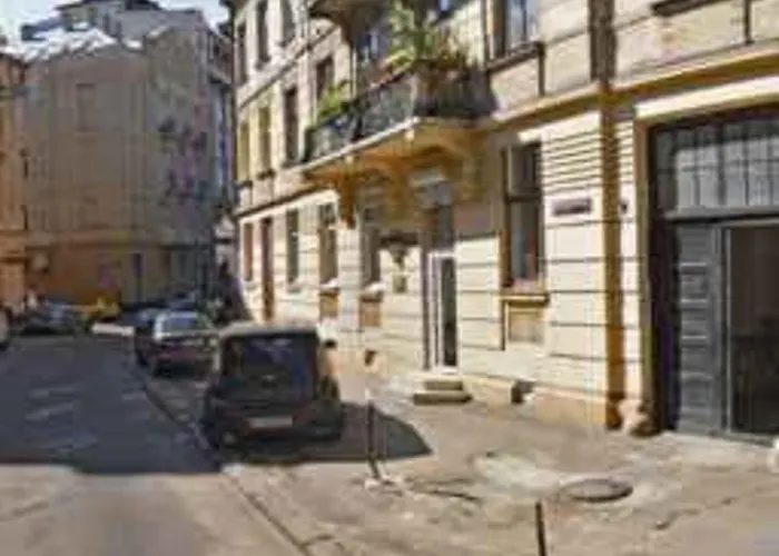 Квартира На Вулиці Наливайка 7 В Центрі Біля Оперного Театру Після Ремонту